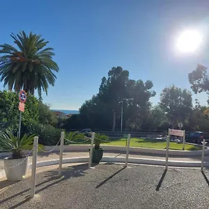 https://bel-appartement-proche-de-la-mer.fr-provencehotel.com